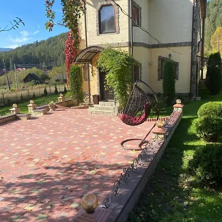 Holiday home золото карпат *