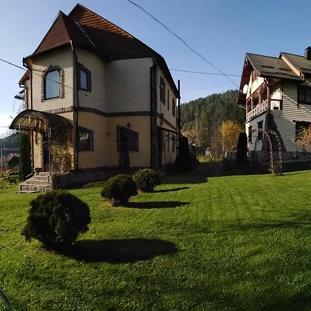 Holiday home золото карпат *